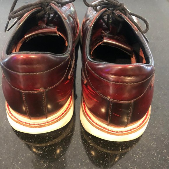 Nike and the swoosh man shoes - Picture 3 of 5